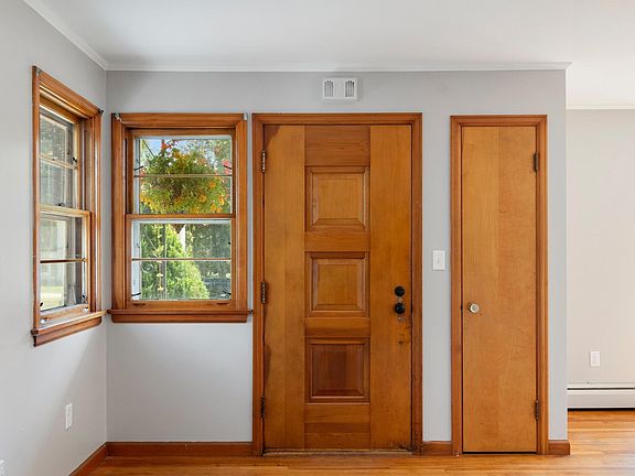 3rd image of 13 Driscoll Drive