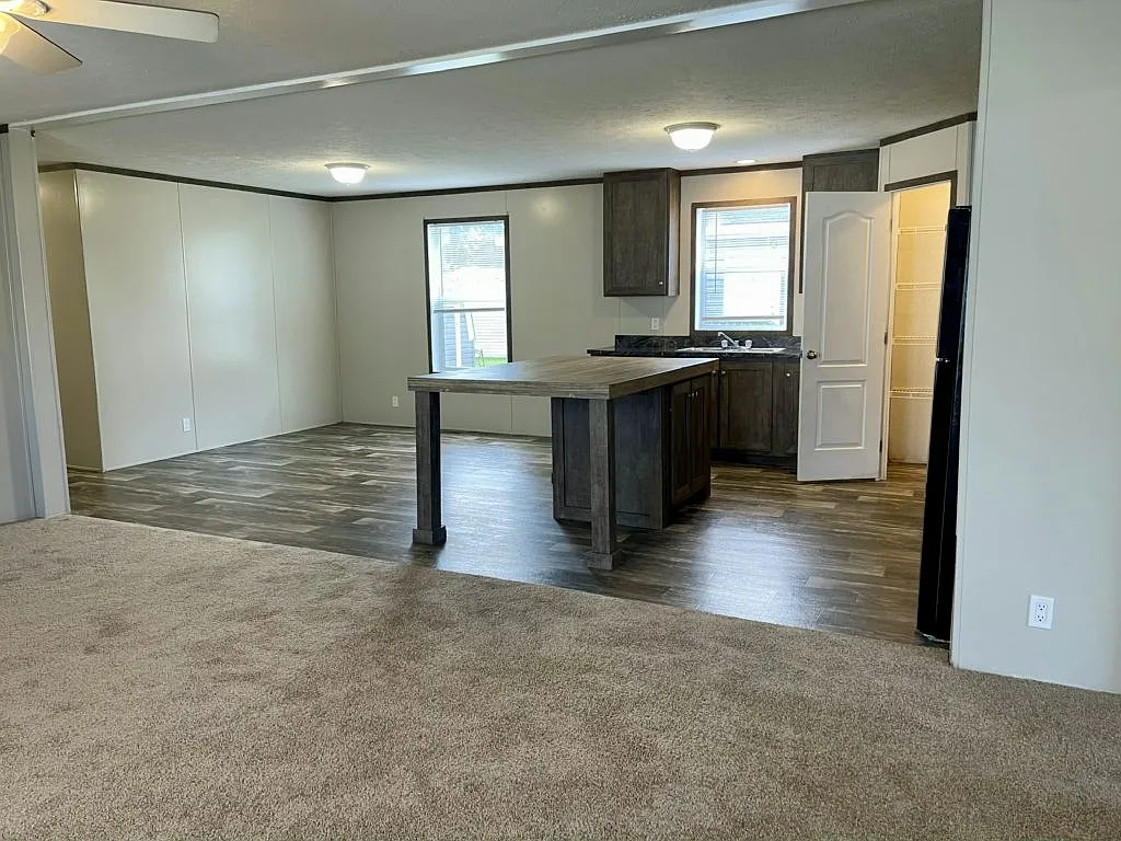 3 bed, 1456 sqft, $1,600 — Photo 4