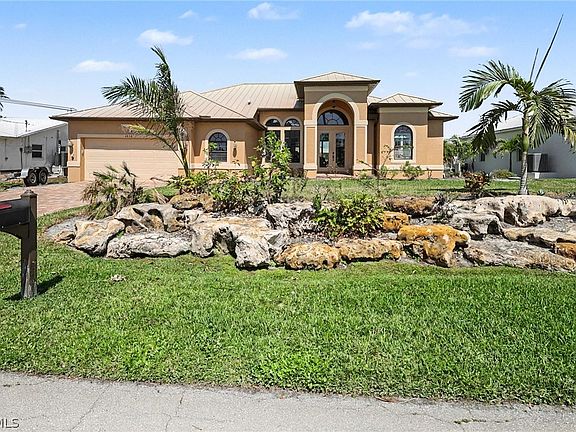2nd image of 3656 Emerald Ave