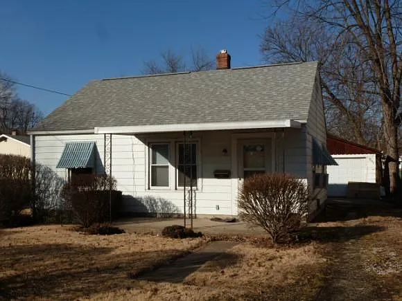 2502 E Main St photo 1