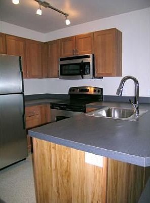 5th image of 351 Oakhill Ave APT 305