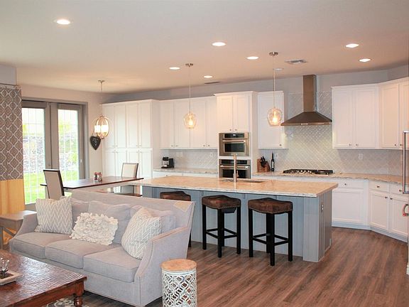 3rd image of 2280 Muratura Way