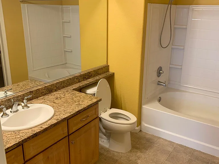 1360 Shady Ln #2 — Photo 6