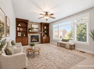 4455 NW 165th St, Clive, IA 50325