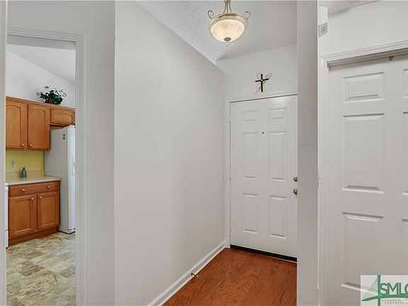 2nd image of 6 Rivermoor Ct