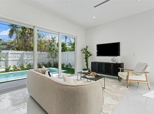 3735 SW 28th St, Miami, FL 33134