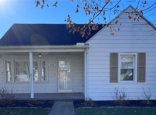 908 41st St, Vienna, WV 26105