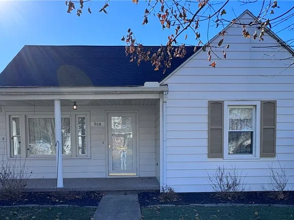 908 41st St, Vienna, WV 26105