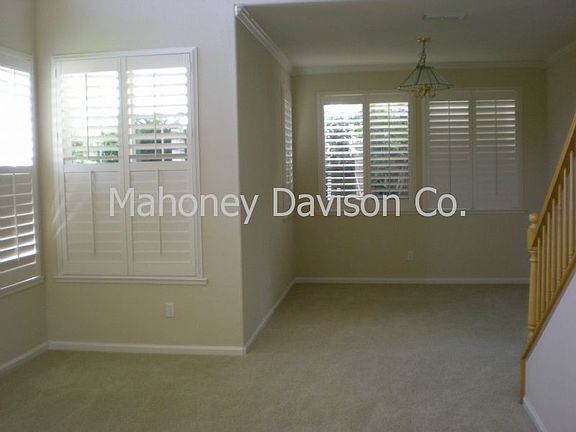 2nd image of 270 Cambridge Ln