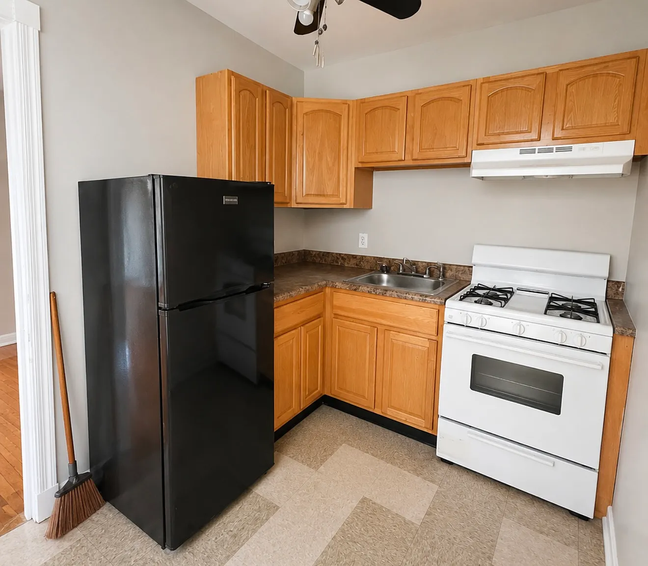 113 North Peach Street - 1 — Photo 3