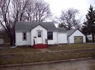 705 8th Ave NE, Belmond, IA 50421