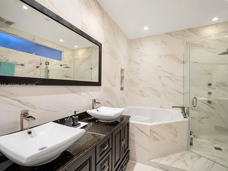 317 Poinciana Dr #807 — Photo 22