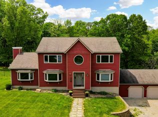 7247 Eaglepoint Dr, Nashport, OH 43830