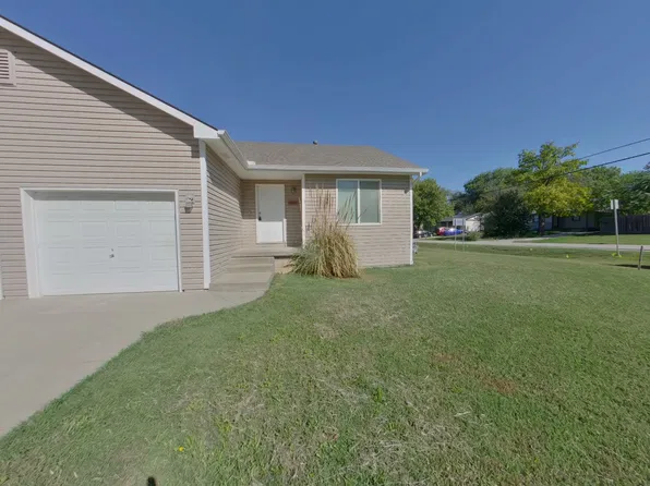 1020 W Clyde St, Andover, KS 67002