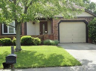 210 Black Maple Ct, Greenwood, IN 46143