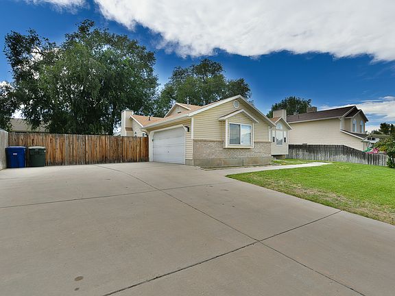 2nd image of 4016 S Latimer Dr