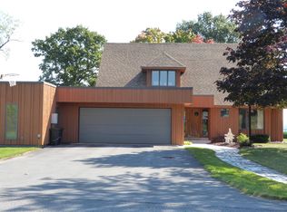 120 Sunrise Dr, Plattsburgh, NY 12901