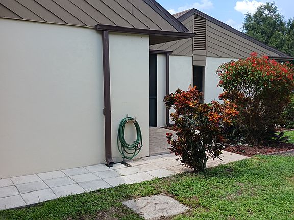 3rd image of 5177 Cedar Hammock Ln