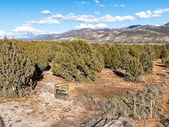 3rd image of 40 Acres Hwy #144
