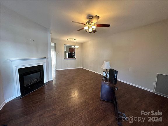 2nd image of 3130 Golden Dale Ln
