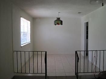 4th image of 12030 Longwood Dr