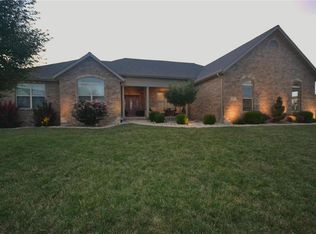 435 Chadwyck Dr, Glen Carbon, IL 62034