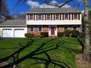 12 Angela Dr, Foxboro, MA 02035