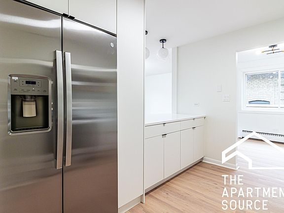2nd image of 832 Judson Ave #2W
