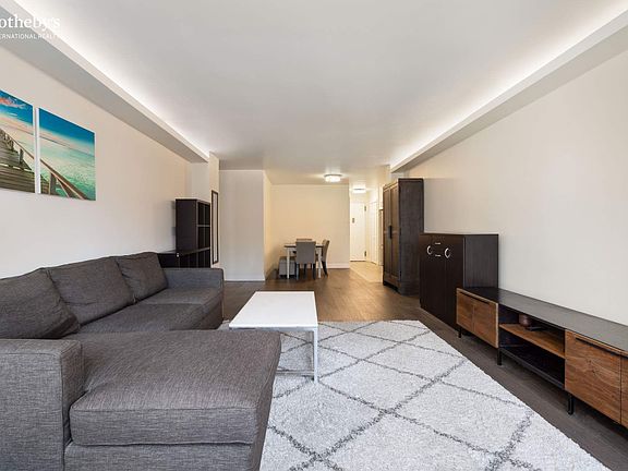 4th image of 155 E 38th St APT 15B