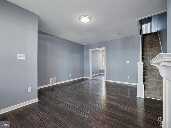 4th image of 5715 Leonard St