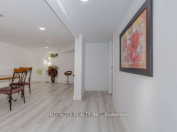 5th image of 67 Raylawn Cres #Basement