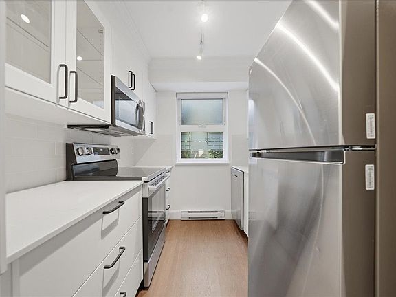 5th image of 729 W 7th Ave