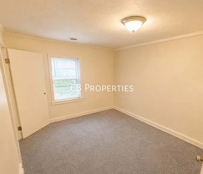 2806 Scotland Rd — Photo 4