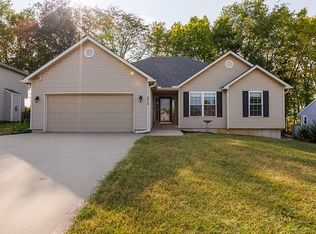 8614 N Winfield Ave, Kansas City, MO 64153