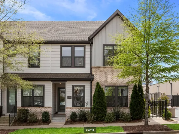 6343 Southgrove St, Charlotte, NC 28277