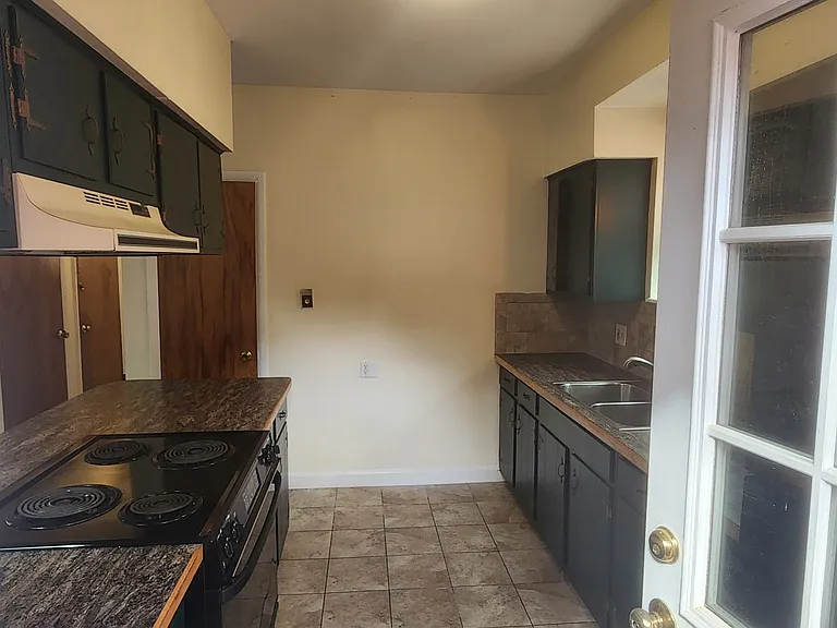 5904 Edson St — Photo 5