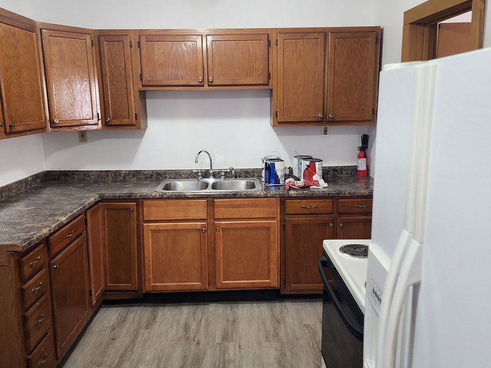 1st image of 717 S Market St #2