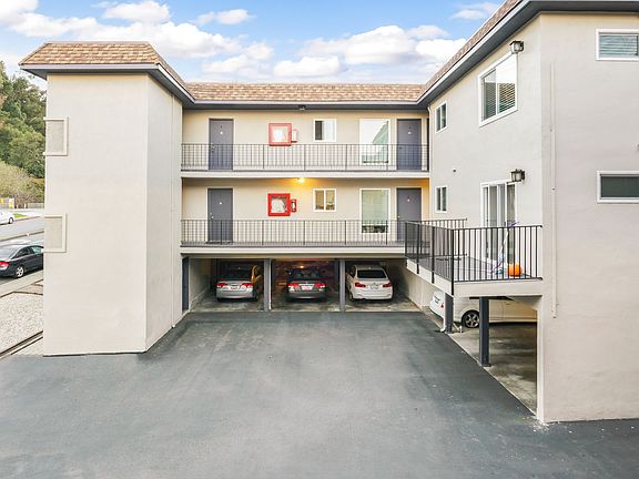 2nd image of 506 Richmond Dr APT 6