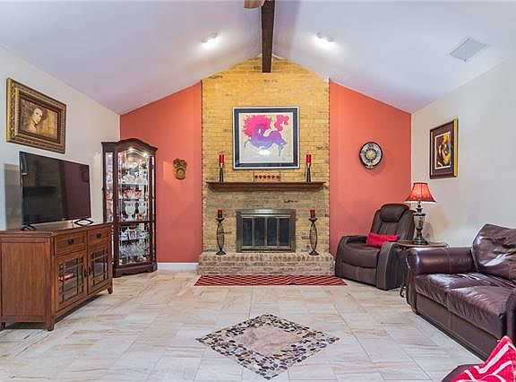 5th image of 6808 Shadywood Dr