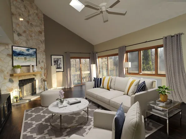 N80W13519 River Park Dr, Menomonee Falls, WI 53051