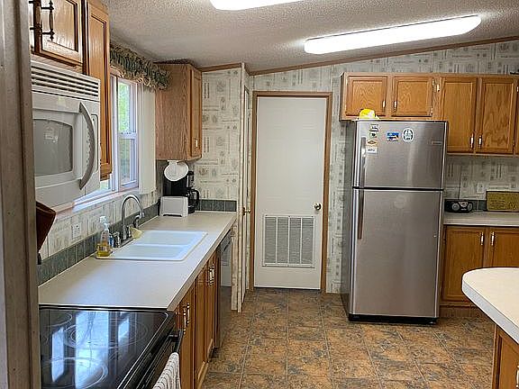 Large Kitchen for Cooks