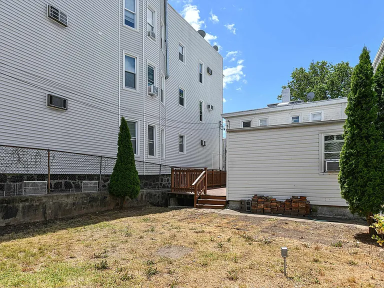 26 Charles St #1 — Photo 30