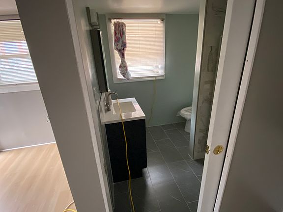 5th image of 516 S 19th St