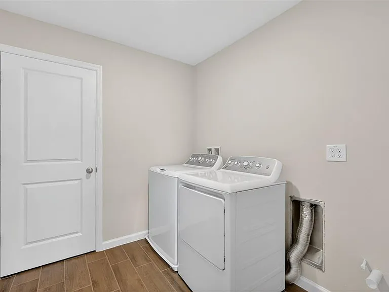 3710 Malad Way — Photo 27