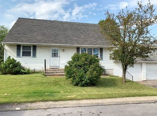 2906 Hobson Rd, Fort Wayne, IN 46805