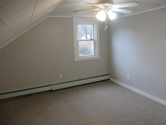 5th image of 31 N Pleasant St