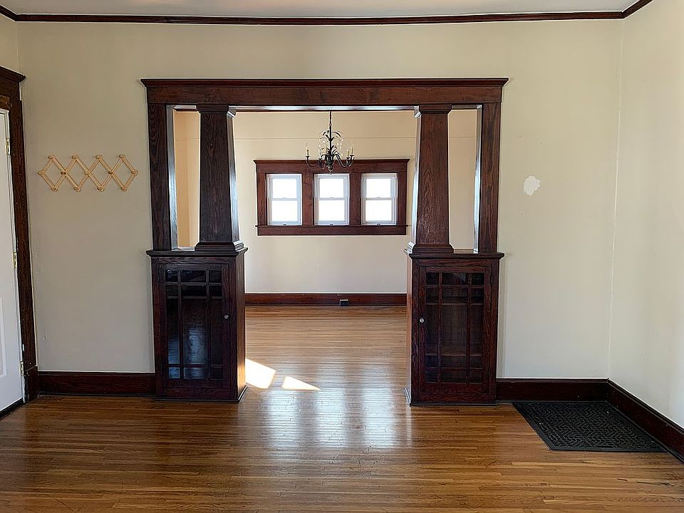 1st image of 700 Daviess St
