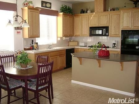 4th image of 4531 Monte Mar Dr
