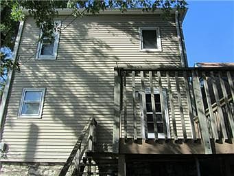 4th image of 919 Pacific Ave
