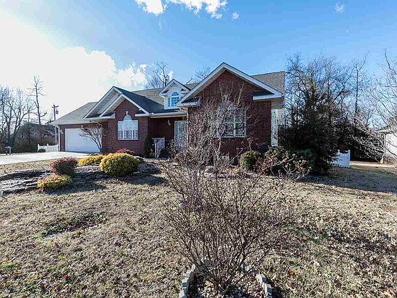2nd image of 2601 Miller Ln